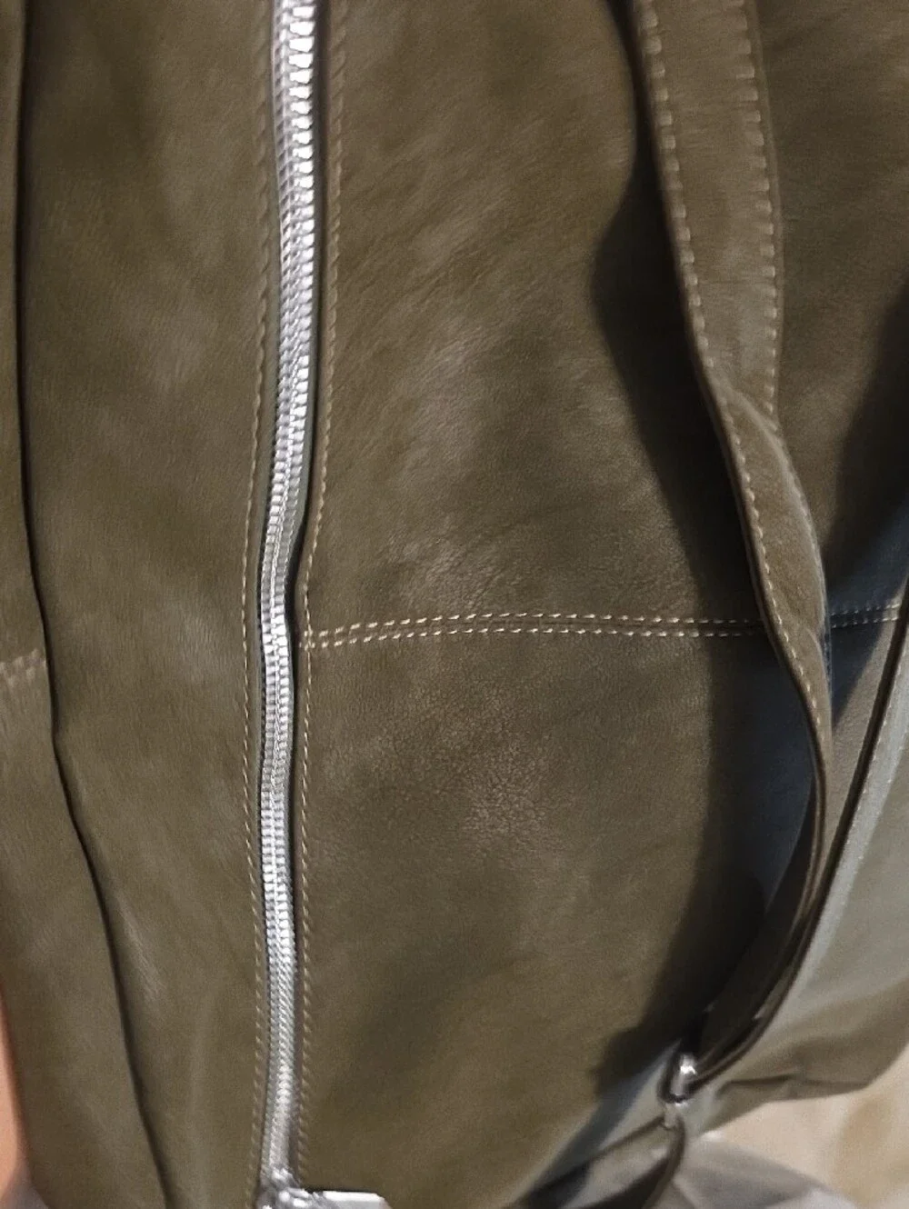 Men's Olive Green Shoulder Bag - Stylish Everyday Carry